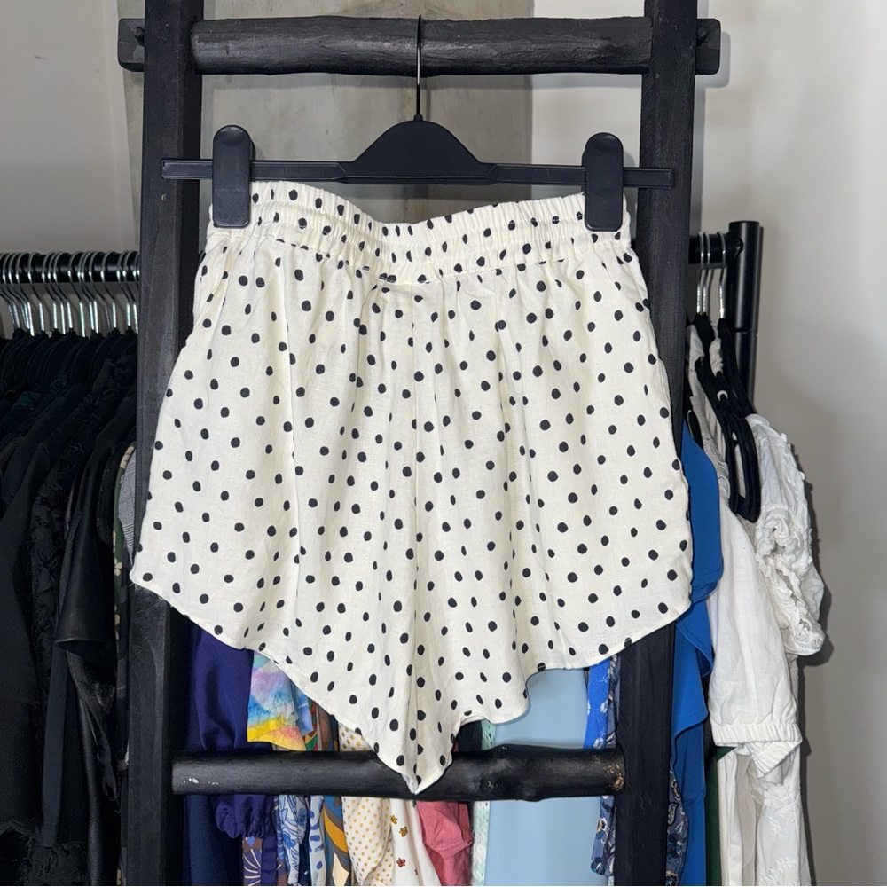 LPA x FWRD Top 500 Linen Corset Crop Top & FARM Rio Polka Dot Linen Shorts Set - Picture 13 of 17